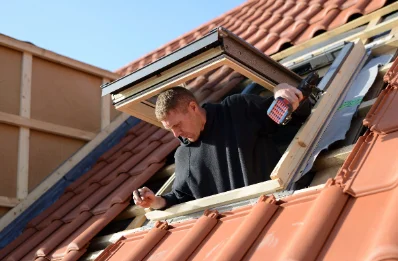 Pose de fenêtres de toit Velux à Ladapeyre